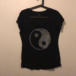 Express Ying Yang fitted tee